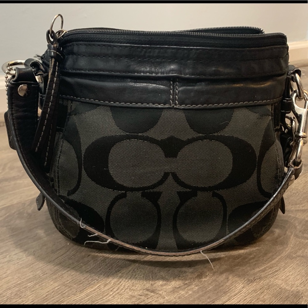 Authentic Signature Coach Small Shoulder Purse